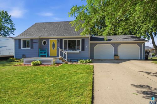 6213 W 59th St Street, Sioux Falls, SD, 57106 | Card Image
