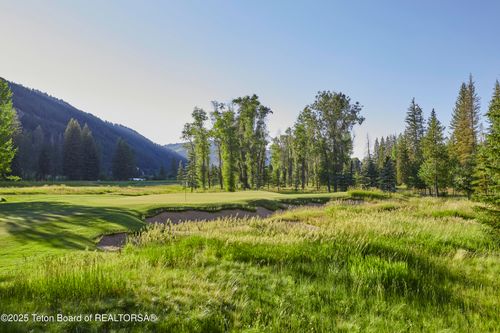 15425 S Wagon Rd, Jackson, WY, 83001-2536 | Card Image