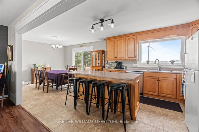 4609 Douglas Line, House other with 4 bedrooms, 2 bathrooms and 5 parking in Town Of Plympton Wyoming ON | Image 11