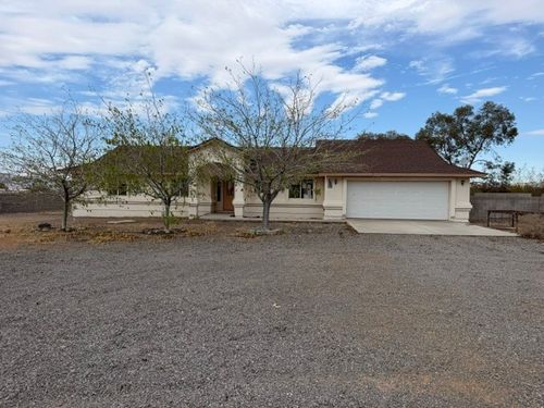 3661 N Avra Rd, Golden Valley, AZ, 86413-8061 | Card Image