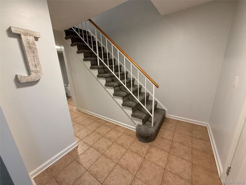 2769 Renshaw Dr, Troy, MI, 48085-3745 | Card Image