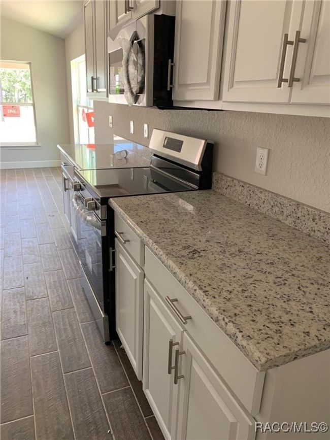 Actual kitchen- taken 4/17/2025 | Image 19