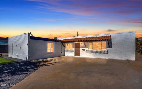 8326 E Crestwood Way, Scottsdale, AZ, 85250-7314 | Card Image