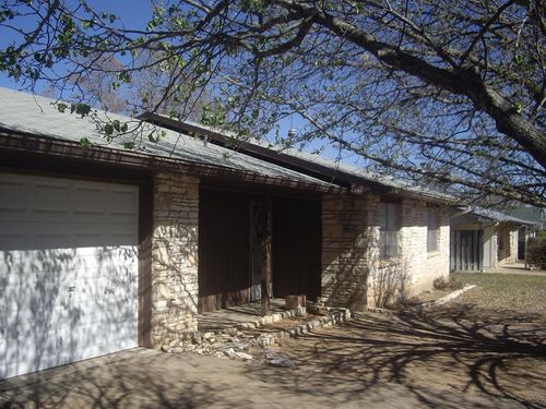 206 Glenmoor Dr, Fredericksburg, TX, 78624-3452 | Card Image