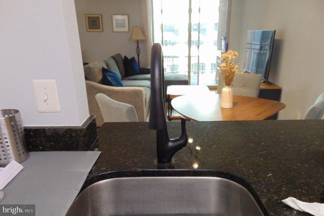 APT-511 - 7500 Woodmont Ave, Condo with 1 bedrooms, 1 bathrooms and null parking in BETHESDA MD | Image 5