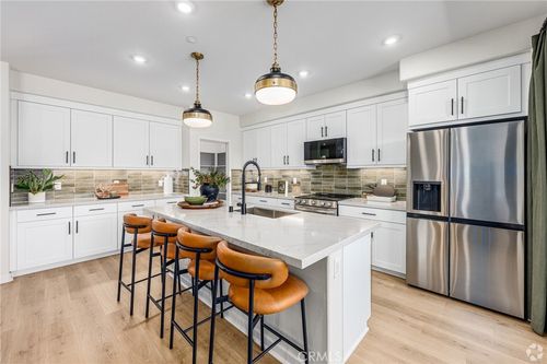 556 Gregory Way, Glendora, CA, 91740 | Card Image
