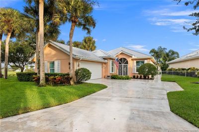 2802 Sw Brighton Way, House other with 3 bedrooms, 2 bathrooms and 2 parking in Palm City FL | Image 1