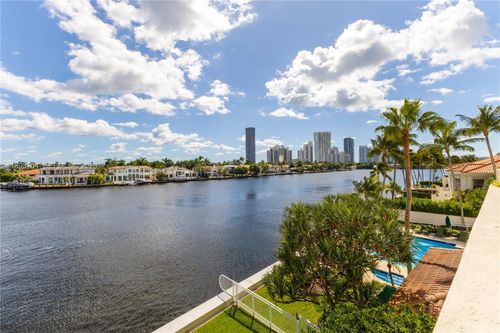 apt-204-20165 Ne 39th Pl, Aventura, FL, 33180-3424 | Card Image