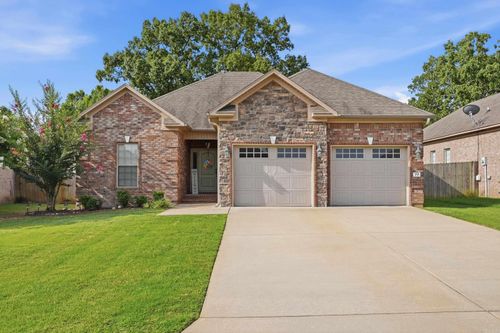 77 Oak Tree Cir, Conway, AR, 72032-2112 | Card Image