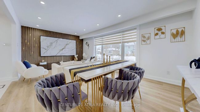 24 Collins Cres, House other with 5 bedrooms, 3 bathrooms and 6 parking in Aurora ON | Image 8
