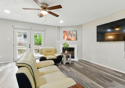 3200 Emerson Pass, Schertz, TX, 78154-2632 | Card Image