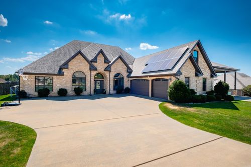 9105 Stone Canyon Dr, Alexander, AR, 72002-5011 | Card Image