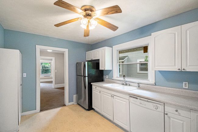 904 Riverview Ave, House other with 3 bedrooms, 1 bathrooms and null parking in Lansing MI | Image 5