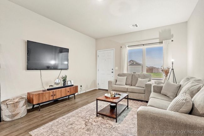 29318 E 80 Th St S, House other with 3 bedrooms, 2 bathrooms and null parking in Broken Arrow OK | Image 5