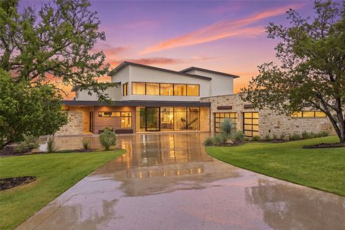 814 The Trails Pkwy, Horseshoe Bay, TX, 78657-7107 | Card Image