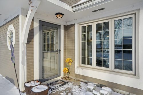 18 Somerset Dr, Waconia, MN, 55387-9201 | Card Image