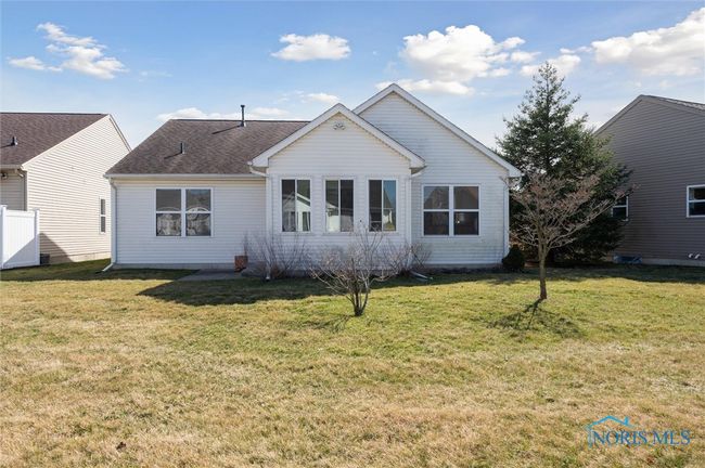 7352 Manatee Ct, House other with 2 bedrooms, 2 bathrooms and 2 parking in Maumee OH | Image 31