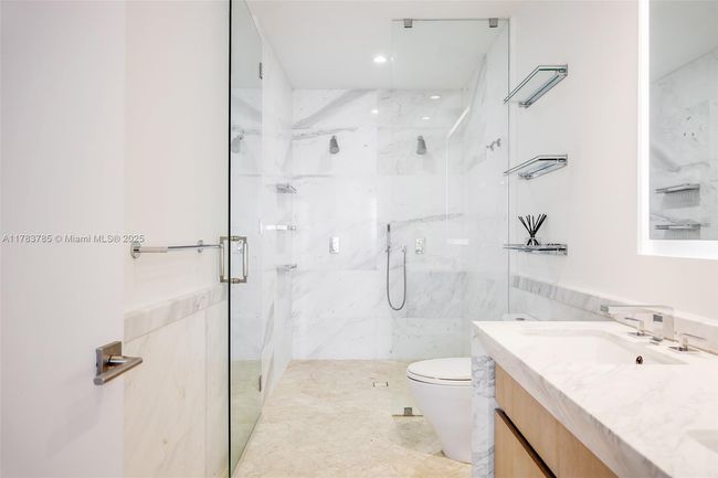 UNIT-1902 - 2831 S Bayshore Dr, Condo with 2 bedrooms, 2 bathrooms and null parking in Coconut Grove FL | Image 23