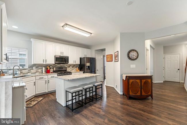 8754 Grantham Ct, House other with 3 bedrooms, 4 bathrooms and null parking in BRISTOW VA | Image 15