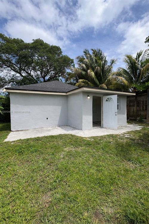 1861 Nw 112th St, Miami, FL, 33167-3534 | Card Image