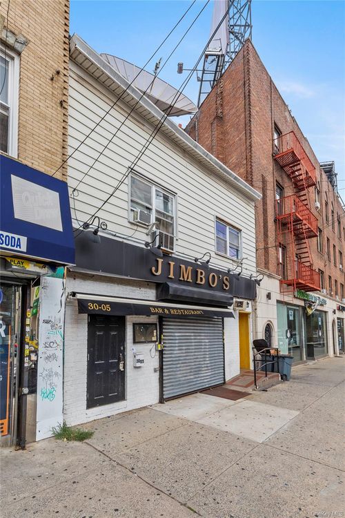 30 Astoria Blvd, Astoria, NY, 11102-1739 | Card Image