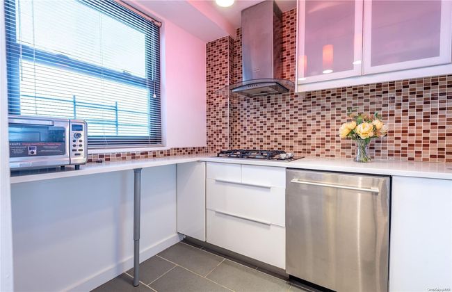 APT-16C - 61-35 98 Th St, Home with 1 bedrooms, 1 bathrooms and null parking in Rego Park NY | Image 10