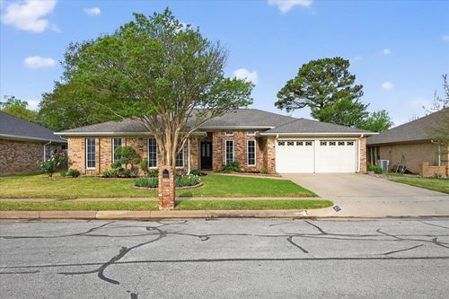 3713 Woodmont Ct, Bedford, TX, 76021-2330 | Card Image