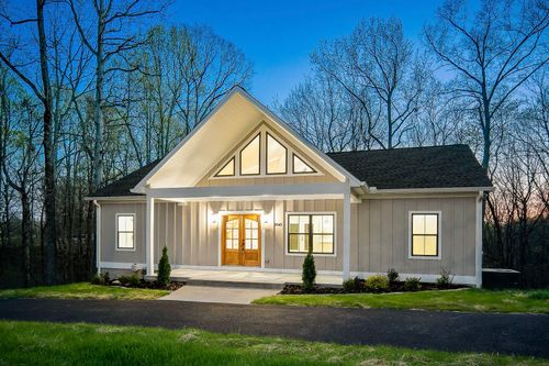 2045 Coconut Ridge Rd, Smithville, TN, 37166-2949 | Card Image