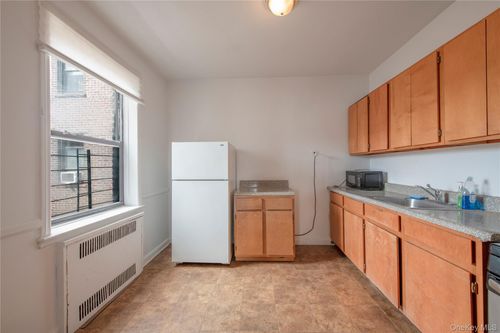 apt-5b-40-37 77th St, Elmhurst, NY, 11373-1104 | Card Image