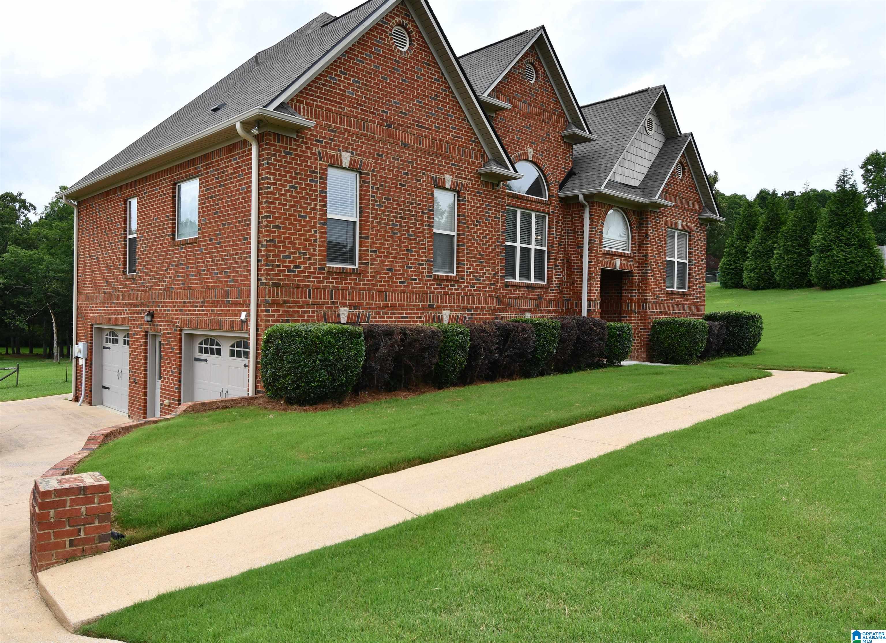 Residential in SPRINGVILLE 4