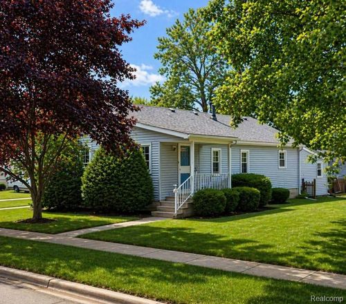 3433 Camden Ave, Burton, MI, 48529 | Card Image