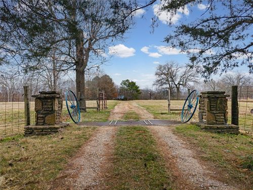 12772 Punkin Hollow Rd, Bentonville, AR, 72712-9060 | Card Image