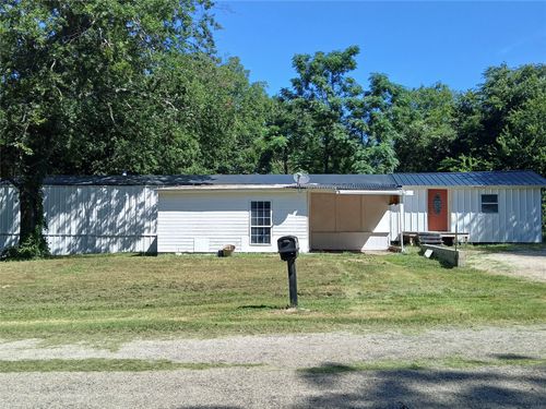 2916 E Briarwood St, Granbury, TX, 76048-3724 | Card Image