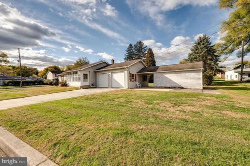 1355 Liggett Ave, READING, PA, 19607-1441 | Card Image