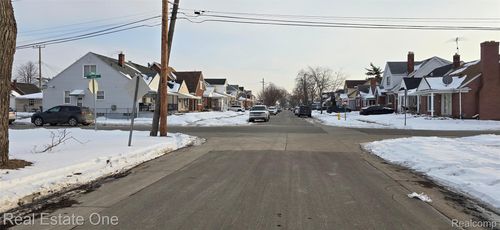 7410 Barrie St, Dearborn, MI, 48126-1324 | Card Image
