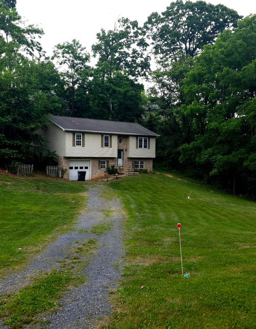 b-412 Devon Rd, STAUNTON, VA, 24401-2660 | Card Image