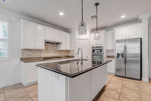 2491 2491 Redbud Way, Manteca, CA, 95336 | Card Image