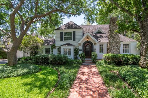 560 Bosphorous Ave, Tampa, FL, 33606-3652 | Card Image