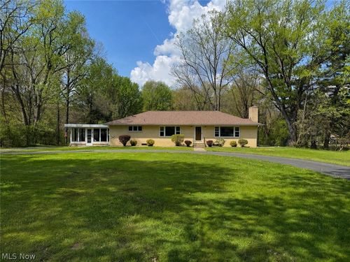 2315 Howland Wilson Rd, Cortland, OH, 44410-9483 | Card Image