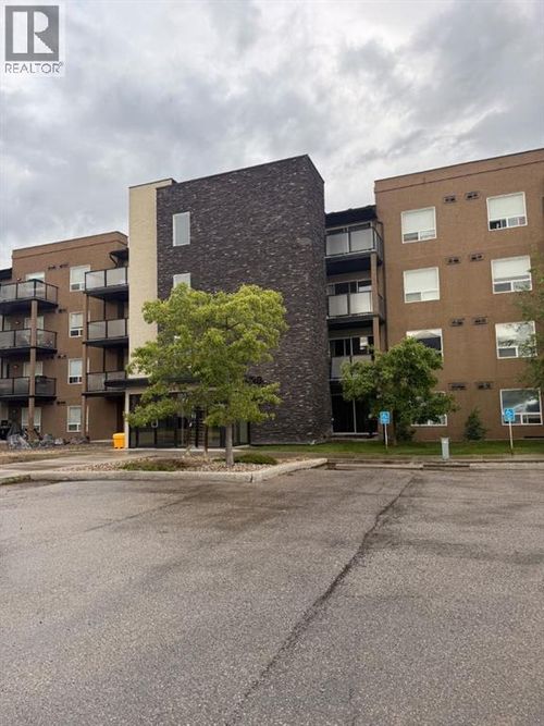 9124 96 Ave, Grande Prairie, AB, T8X0A1 | Card Image