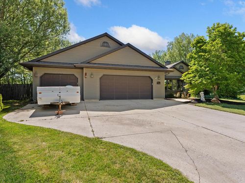 1207 Hummingbird Place, Sheboygan Falls, WI, 53085 | Card Image