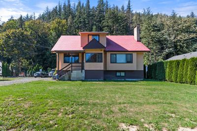 856 Hot Springs Rd, House other with 5 bedrooms, 1 bathrooms and null parking in Harrison Hot Springs BC | Image 1