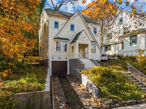 66 Hutchinson Blvd, Mount Vernon, NY, 10552-2513 | Card Image