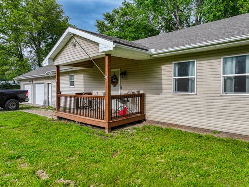 511 C St, Deepwater, MO, 64740-9105 | Card Image
