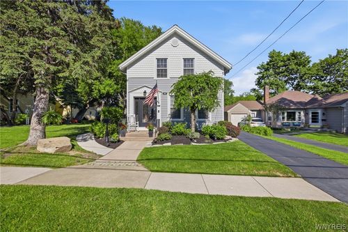 250 S 4th St, Lewiston, NY, 14092-1524 | Card Image