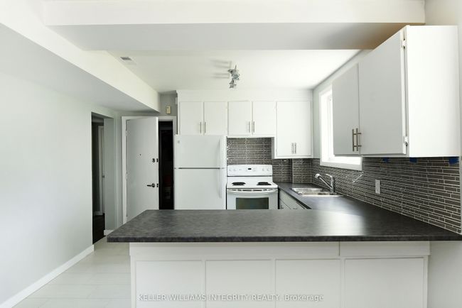 384 Tremblay Rd, Home with 5 bedrooms, 2 bathrooms and 6 parking in Ottawa ON | Image 17