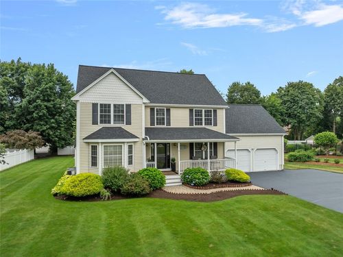 6 Hannah Dr, Cumberland, RI, 02864-1623 | Card Image