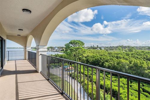 244 Mariner Dr, Tarpon Springs, FL, 34689-5839 | Card Image