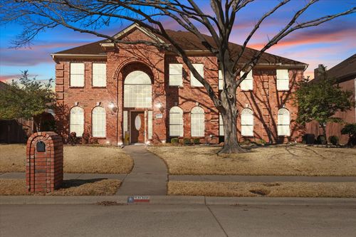 633 Mossycup Oak Dr, Plano, TX, 75025-6110 | Card Image