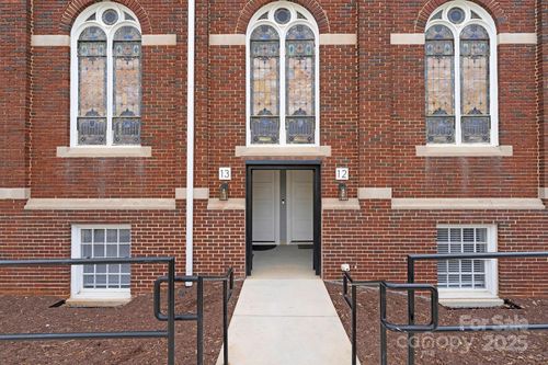 apt-13-201 Grandin Rd, Charlotte, NC, 28208-4497 | Card Image